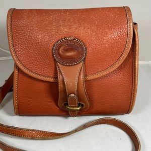 Vintage Dooney and Bourke Crossbody purse